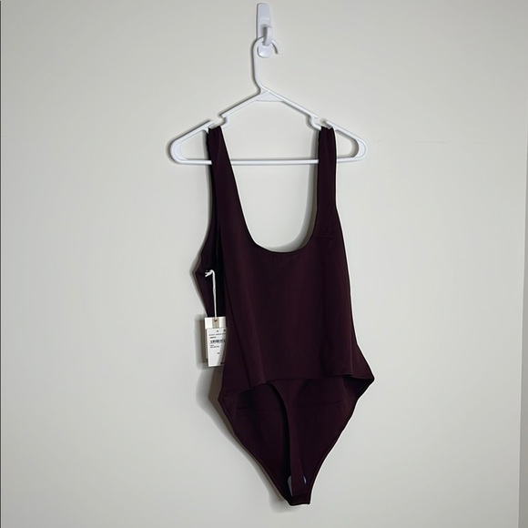 NWT Good American Burgundy Bodysuit - Picture 9 of 10